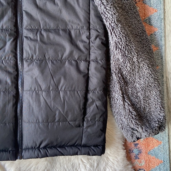 Gerry black nylon puffer coat with grey sherpa sleeves and neck medium 10/12 - Picture 12 of 15